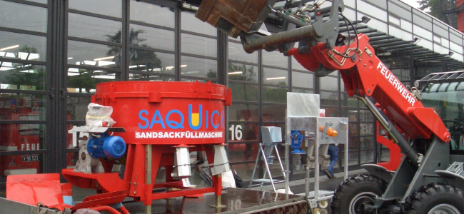 Vorführung Mammut SAQUICK Sandsackfüllmaschine bei der Messe in Dornbirn